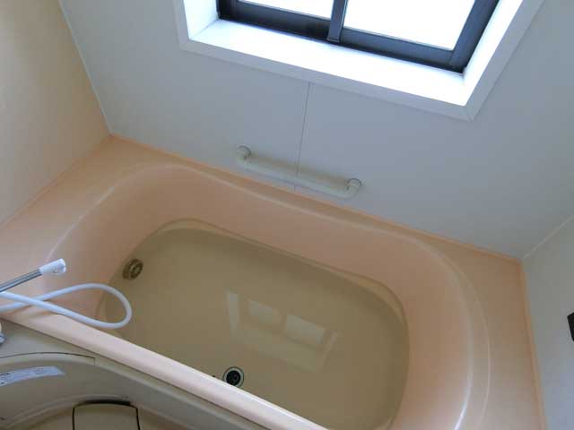 浴室リフォーム　戸建てユニットバス　浴槽塗装施工前